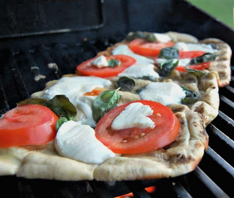 Grilled-Margherita-Pizza